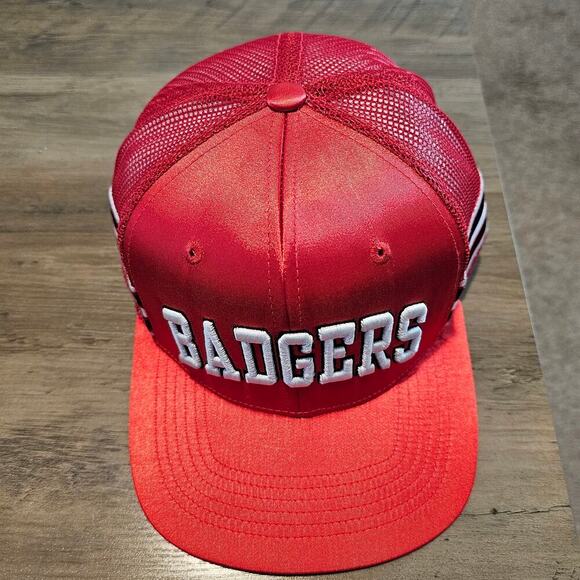 Wisconsin Badgers Snapback Trucker Hat Cap Red 3D Script Embroidered TOW Retro - Picture 5 of 8
